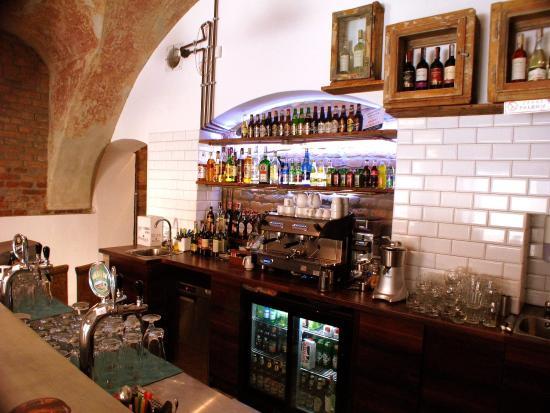 Celna 10 Cafe & Bar